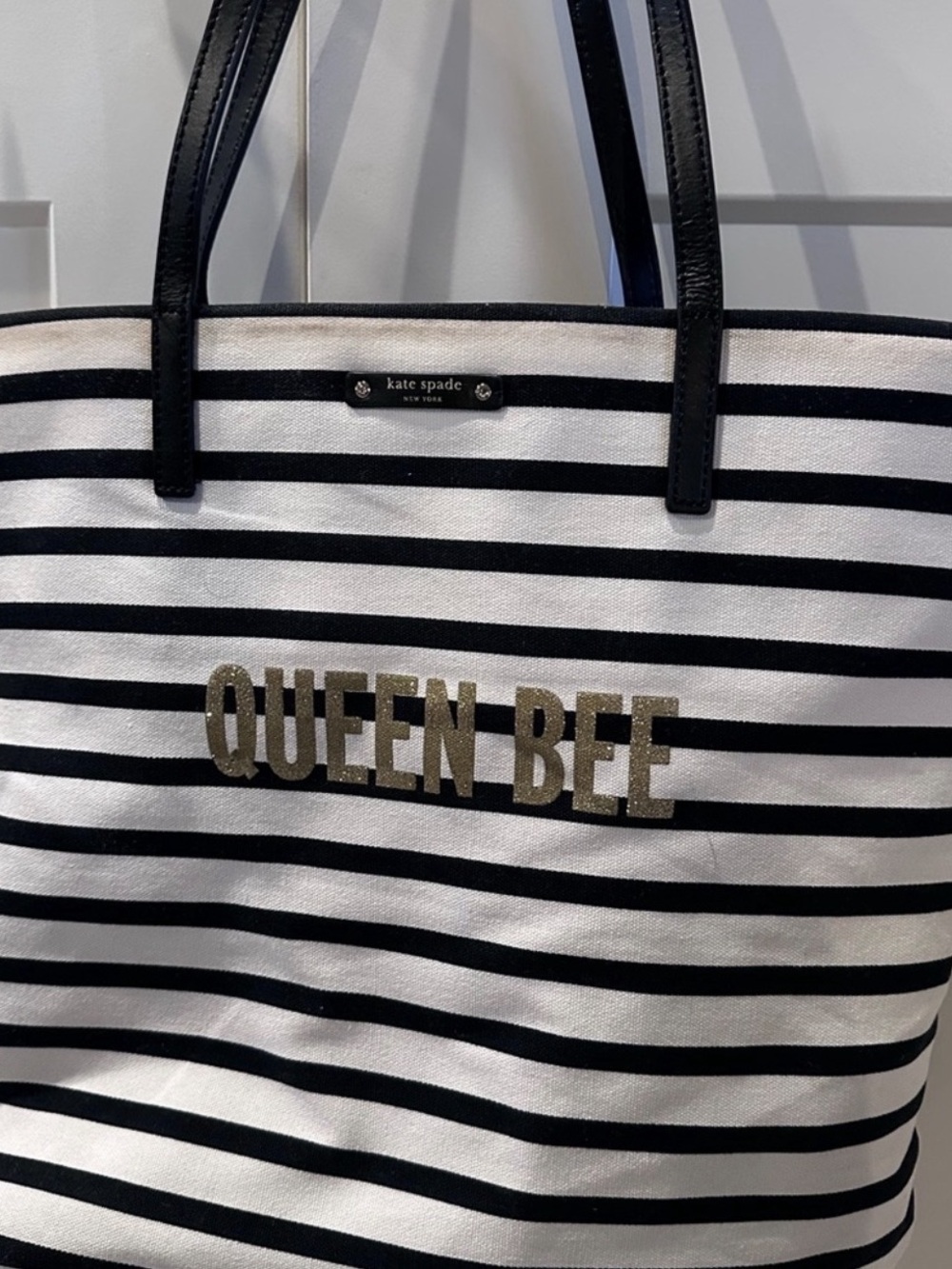 Kate Spade New York DOWN THE RABBIT HOLE QUEEN BEE